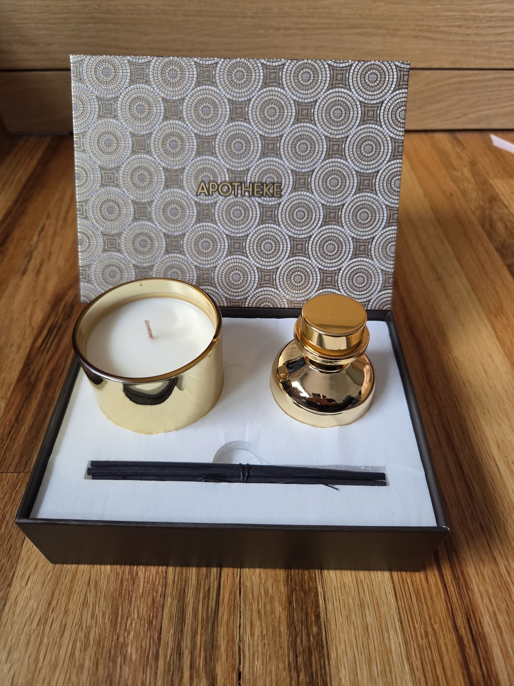 APOTHEKE Firewood Scented Gold Candle & Diffuser Gift Set - Luxe Gold